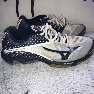 MIZUNO VOLLEYBALL SHOES💙